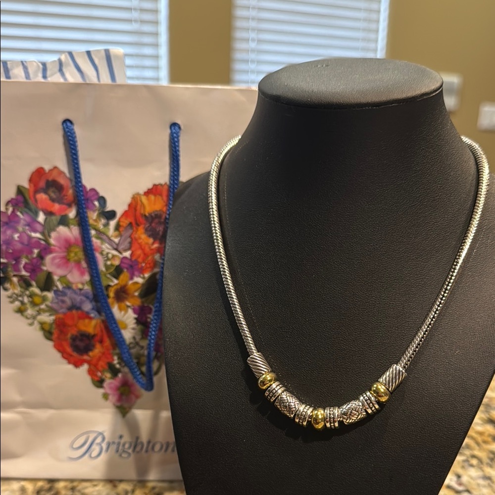 Brighton lovely necklace 🥰